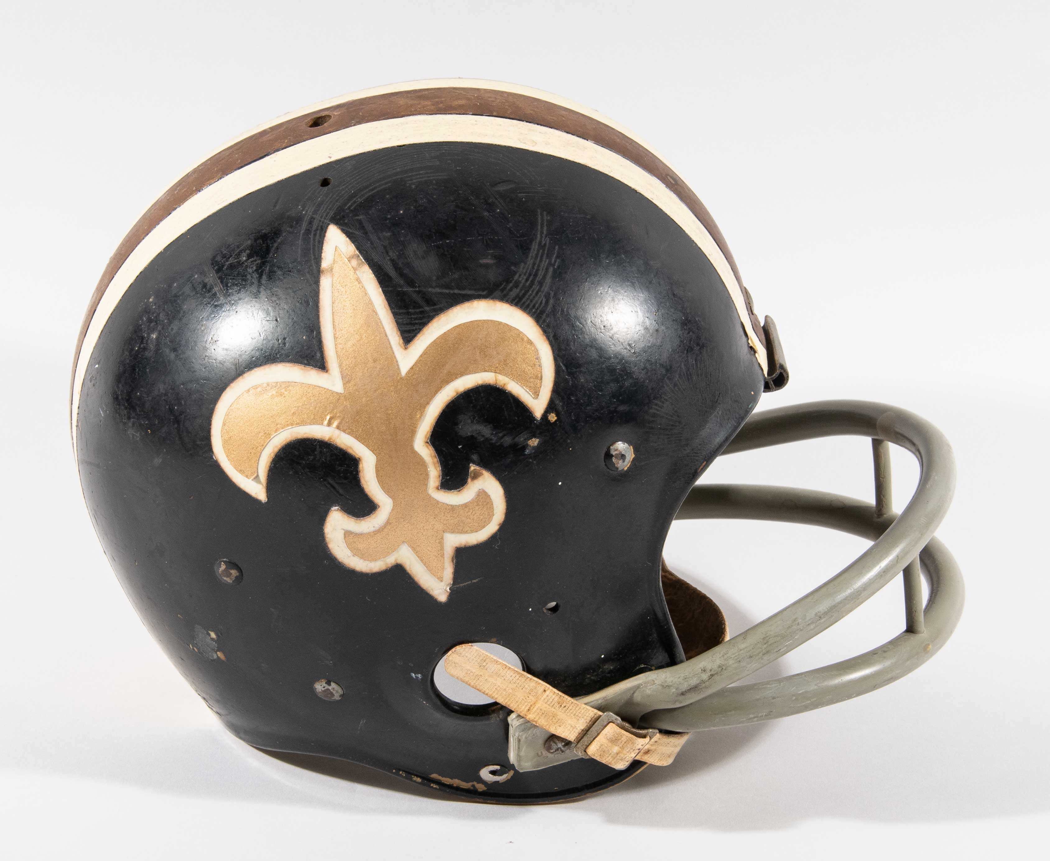 Rare 1969 New Orleans Saints/Richmond Roadrunners professional model helmet